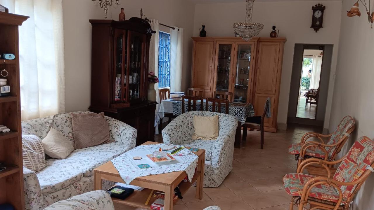 Chez Leone Apartman Grand-Baie Kültér fotó